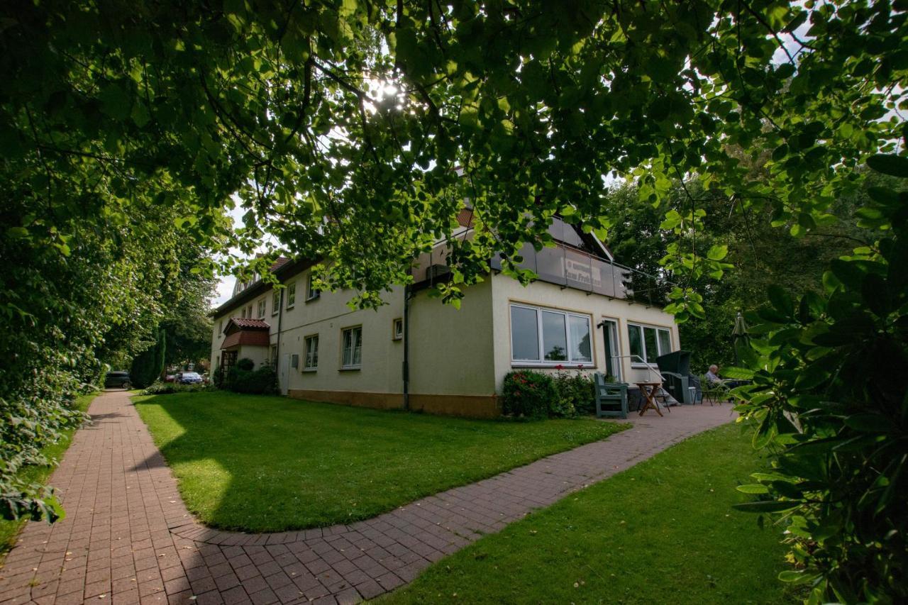 בוסאו Gasthaus Zum Frohsinn מראה חיצוני תמונה